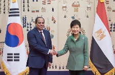 「알시시」이집트 대통령 공식방한 방명록 서명 및 기념촬영